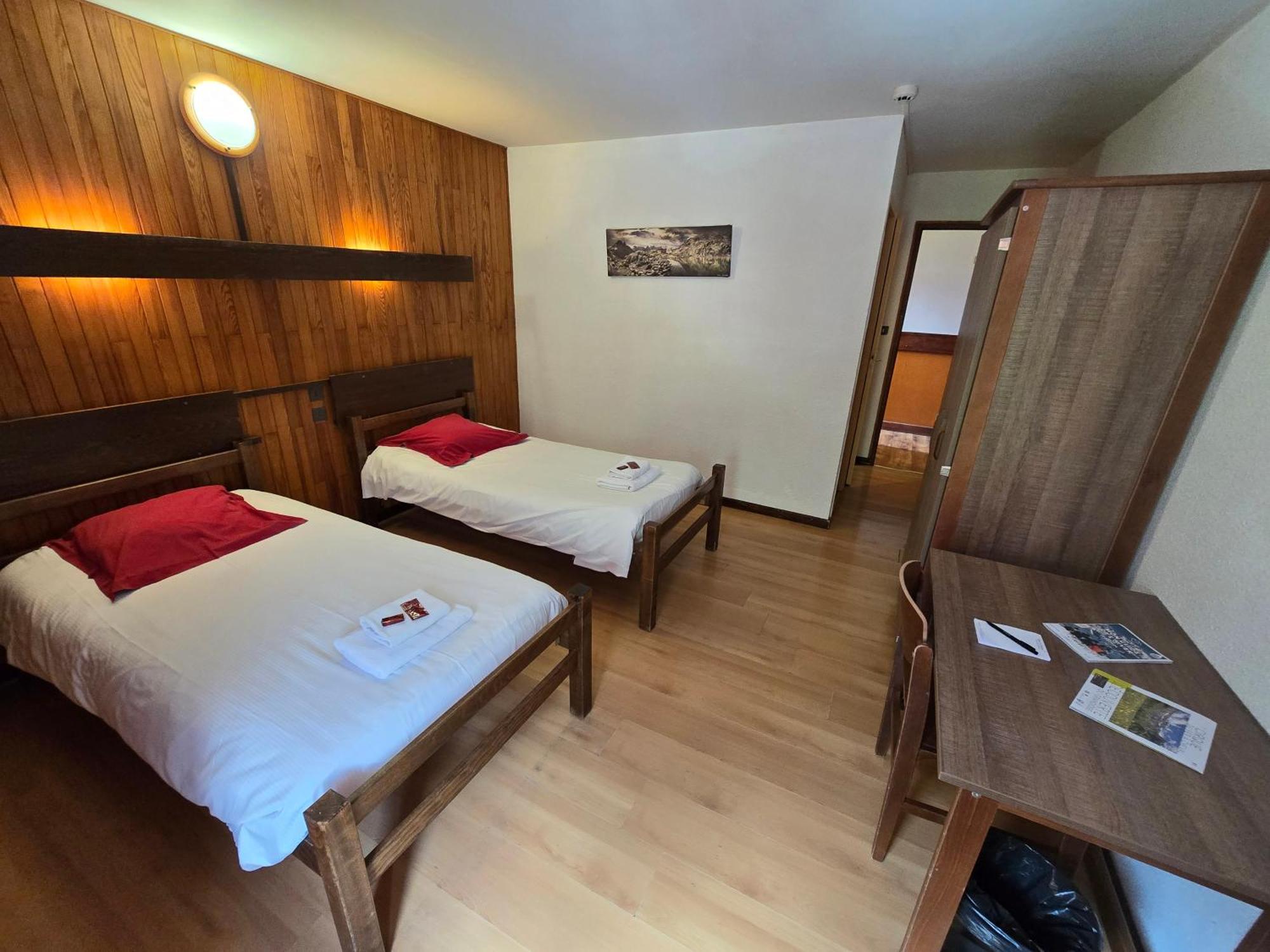 Hotel Et Centre De Vacances Le Choucas Sixt-Fer-a-Cheval Ngoại thất bức ảnh